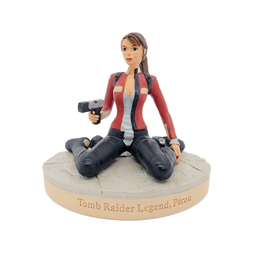 Tomb Raider Legend Atlas Figure Statue Lara Croft Peru #29